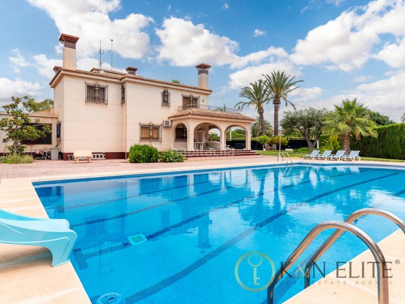 Foto 52322e02-8a42-46ca-be61-450071354328. Casa amb aparcament piscina a Alzabares Elche / Elx