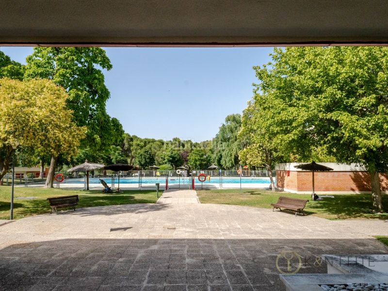 Foto 09252396-ce33-4685-9a1d-17d1a93632b2. Flat with parking in Prado de Somosaguas Pozuelo de Alarcón