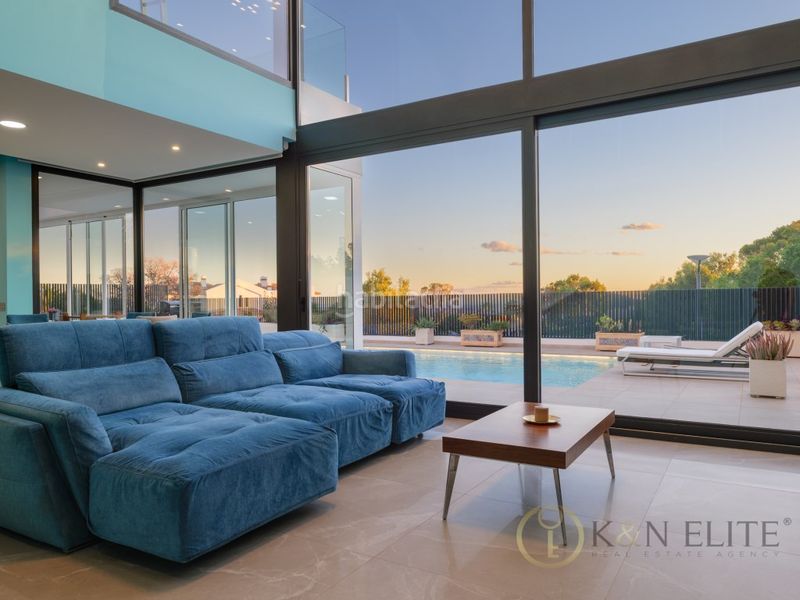 Foto 41c0f01d-58fe-42d1-8358-a4f452be9b9a. Casa amb aparcament piscina a Golf Bahía Finestrat