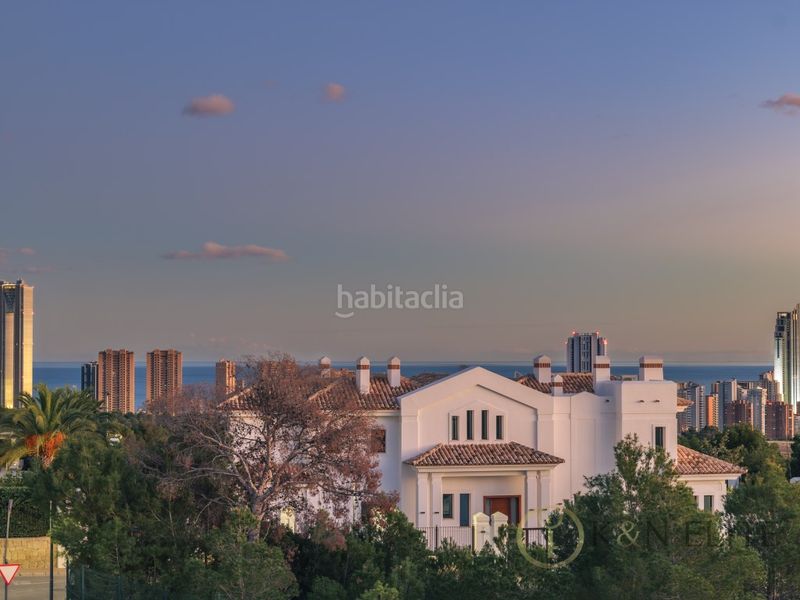 Foto ba5c3edf-0b16-429a-af74-4eabf48fb48a. Casa amb aparcament piscina a Golf Bahía Finestrat