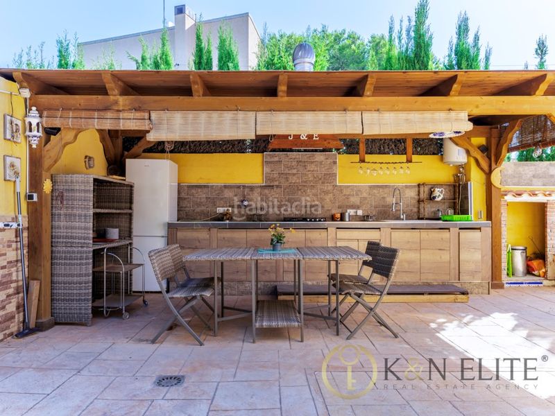 Foto a5b89327-22e1-4e73-b0c2-8c0c8060ac54. Casa amb aparcament piscina a La Huerta Mutxamel
