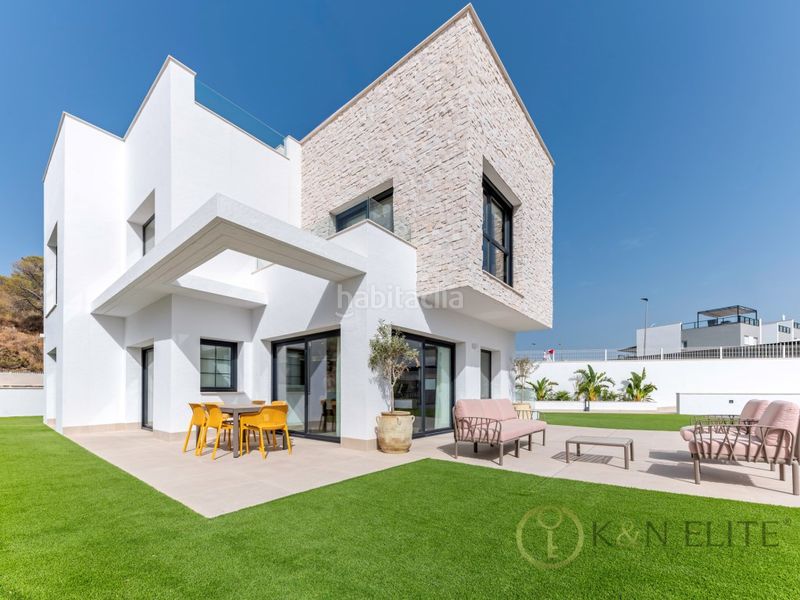 Foto 1e4f4864-6716-4703-b753-b5391e27440b. Casa amb piscina a balcón de Finestrat-terra marina Finestrat