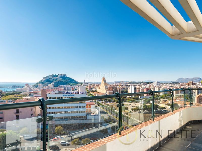 Foto b7a19691-5652-4834-9d5d-578e96333cbe. Àtic amb aparcament piscina a Goteta Alicante