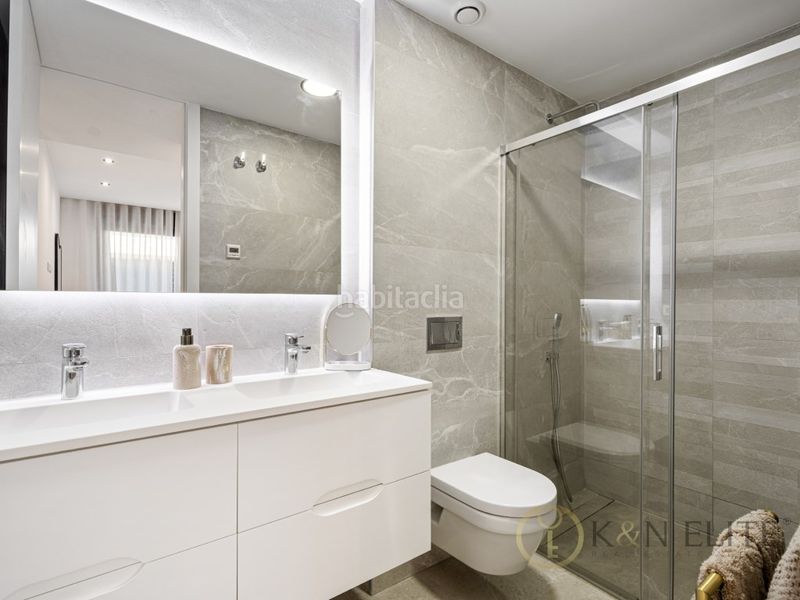Foto 7e9fe393-7098-4e5f-b1db-963f6d553407. Duplex con parcheggio in balcón de Finestrat-terra marina Finestrat