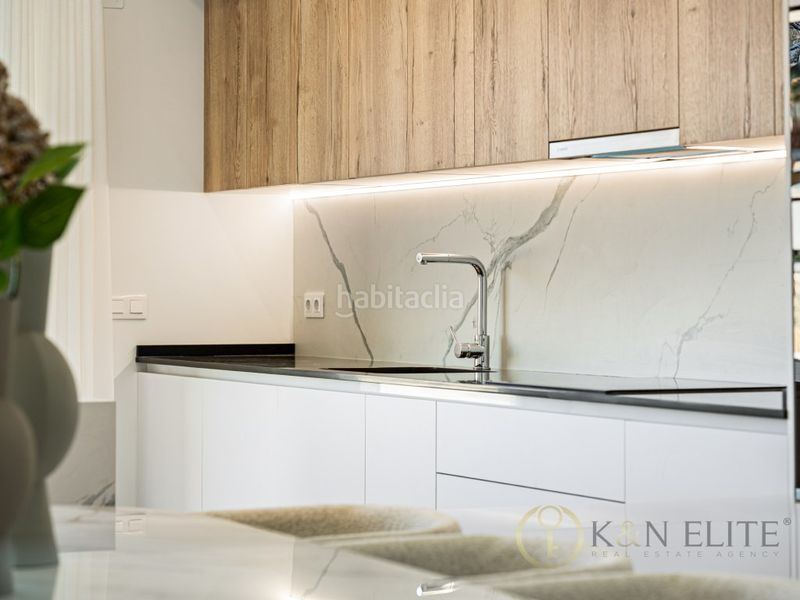 Foto ea0ce1a2-3a04-4154-967f-616ac7da2b40. Duplex con parcheggio in balcón de Finestrat-terra marina Finestrat