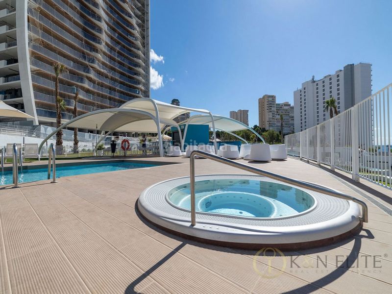 Foto 89a0ec78-91cf-46f7-84b6-0fd291451e27. Pis amb aparcament piscina a Playa Poniente Benidorm