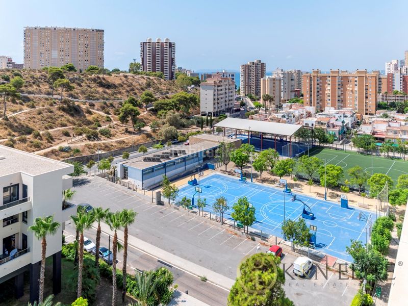 Foto c21752b4-4bd7-452b-8b30-a4d38828464a. Àtic amb aparcament piscina a Albufereta Alicante