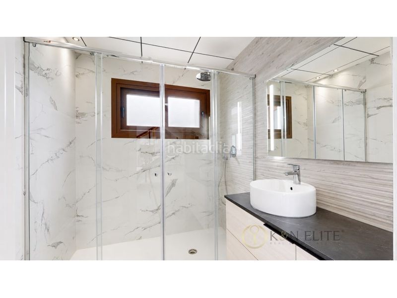 Foto 04b06bd9-9e7c-4d95-afff-d91ae454bee1. Casa amb piscina a balcón de Finestrat-terra marina Finestrat