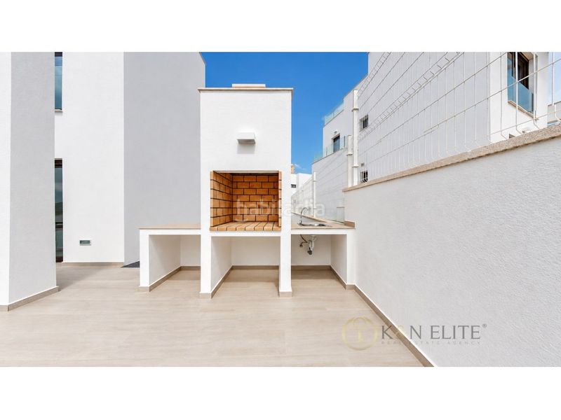 Foto ae18f917-8b45-45e7-ab73-cac1f19b4383. Casa amb piscina a balcón de Finestrat-terra marina Finestrat