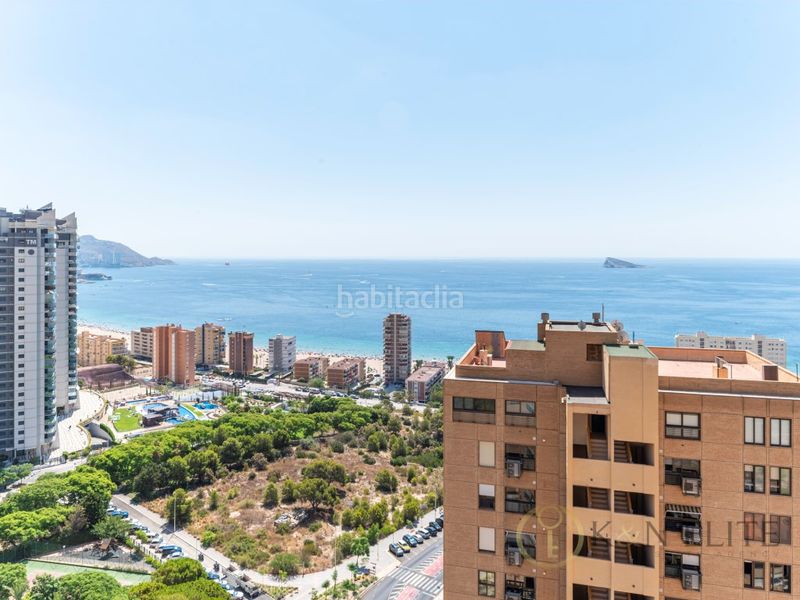 Foto 0c9d86ac-c3ee-4b97-8dba-2c87bdfb7480. Pis amb aparcament a Playa Poniente Benidorm