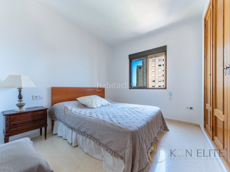Foto 2456fee9-7dea-4dfe-9672-cf5b34c7458d. Pis amb aparcament a Playa Poniente Benidorm