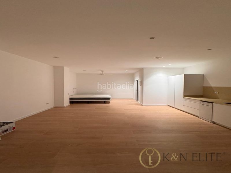 Foto b246c894-6467-4189-b435-1dc2094c2cbe. Local comercial a Mont Olivet Valencia