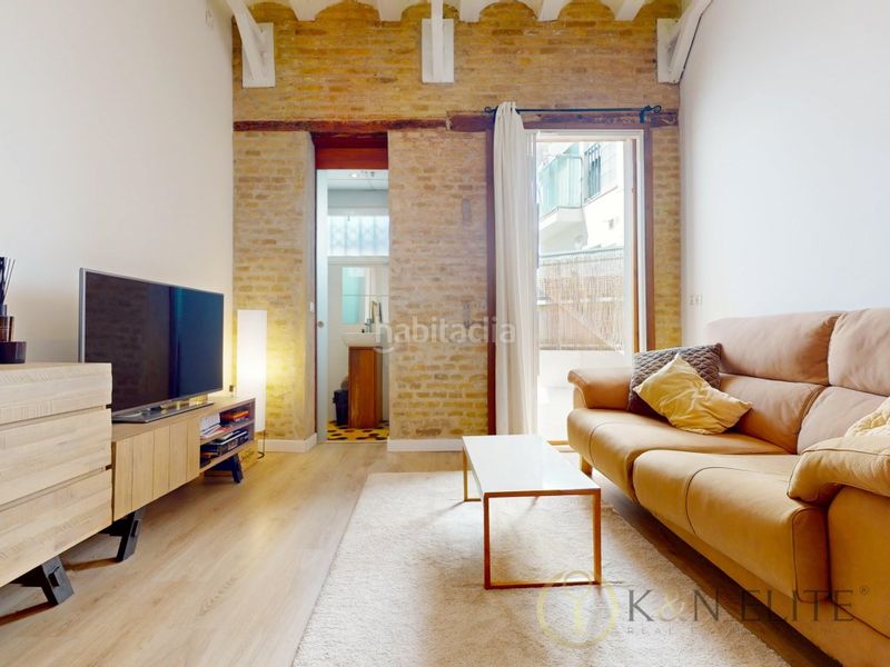 Foto 40a729c1-1599-4ab5-8f35-d7bdcaf2d33d. Pis a Russafa Valencia