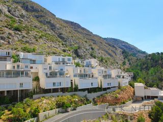 Casa  Calle peñas rojas. Exclusiva vivienda de diseño con vistas al mar en altea