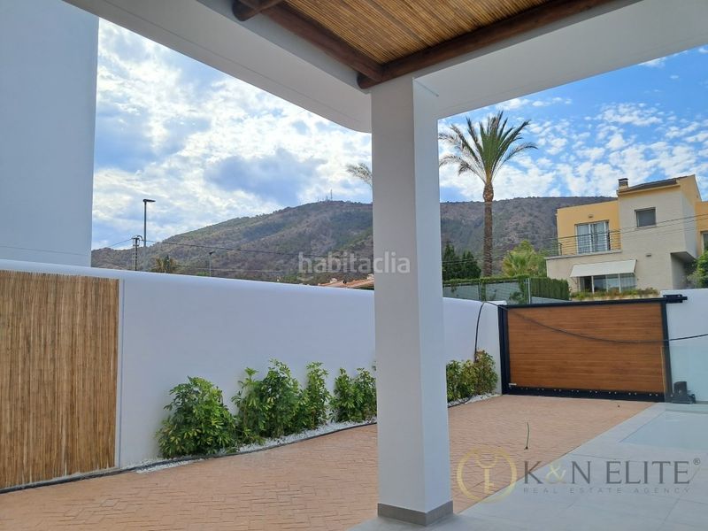 Foto 4a7bbdb2-604a-4103-bba4-952b1b50b4a4. Xalet amb calefacció aparcament piscina a L´Albir Alfàs del Pi (l´)