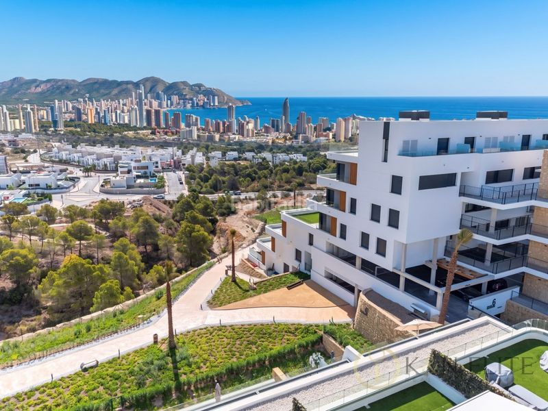 Foto 66515d45-b0ff-4a79-a5f9-5fa121e929c5. Àtic amb aparcament a Via Parque Benidorm