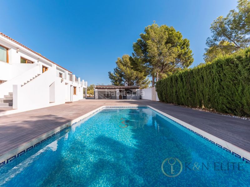 Foto f02eda6e-a6a5-4767-bbbe-25bbbb2e72f2. Casa amb aparcament piscina a Coloma Nucia (la)