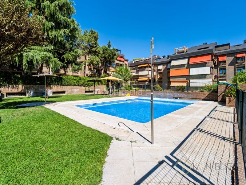 Foto 1e3ff80d-3de8-4876-90c5-5ddcfb70abf8. Rent flat with parking pool in Yucatán-La Cornisa Rozas de Madrid (Las)