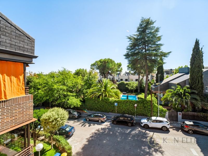 Foto 949b36da-5fd7-4ce4-b163-294299605782. Rent flat with parking pool in Yucatán-La Cornisa Rozas de Madrid (Las)