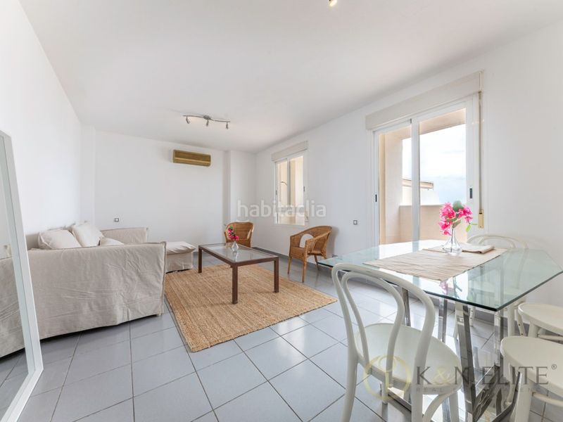 Foto 6c8cf164-a5cd-4175-b63d-2fed376d35b9. Location duplex avec parking piscine dans Rincón Alto Benidorm
