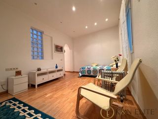 Studio  Calle jose abascal. Estudio con encanto clásico en josé abascal