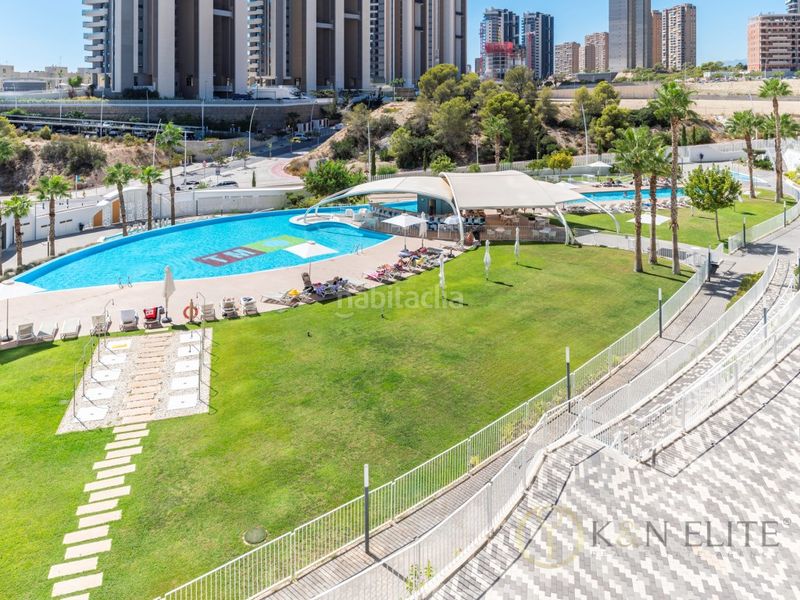 Foto bf46c3a8-4248-4113-8ad7-5e9efff3e61a. Pis amb aparcament piscina a Playa Poniente Benidorm