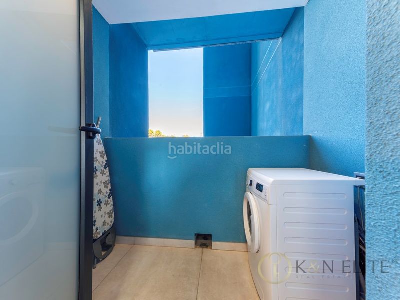 Foto f4718ed0-b6ab-4586-9236-e790c2ef268f. Pis amb aparcament piscina a Playa Poniente Benidorm