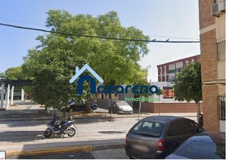Local Comercial a Centro - Doña Mercedes. Local comercial bda chaparral