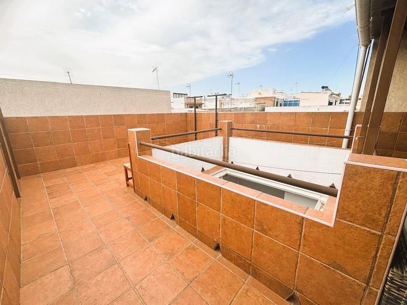 Foto 0d6385f6-de5d-450b-9363-2e1083809fa6. Casa  unifamiliar en barrio pachico con 4 habitaciones , 2 baños y patio en Dos Hermanas
