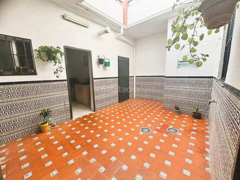 Foto 0ec395a1-c19d-40f5-bac8-8b8545a5d6a4. Casa  unifamiliar en barrio pachico con 4 habitaciones , 2 baños y patio en Dos Hermanas