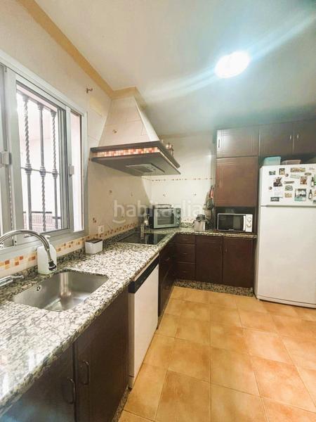 Foto 46b45489-81e1-4b13-b51f-c9b31e2eb175. Casa  unifamiliar en barrio pachico con 4 habitaciones , 2 baños y patio en Dos Hermanas