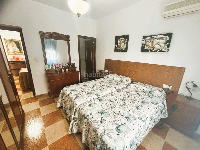 Foto 80153c02-5453-4216-88bf-56ad9b6b25fa. Casa  unifamiliar en barrio pachico con 4 habitaciones , 2 baños y patio en Dos Hermanas