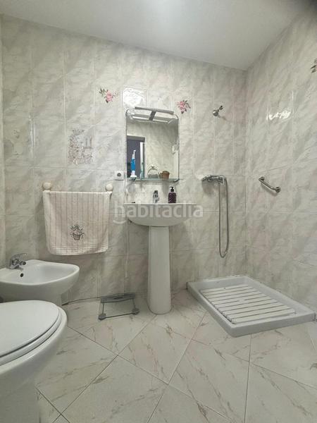 Foto b8807897-de69-4da5-b79c-15aec51b6192. Casa  unifamiliar en barrio pachico con 4 habitaciones , 2 baños y patio en Dos Hermanas