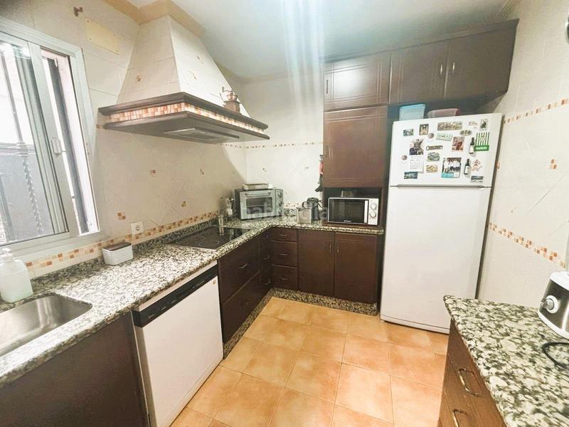 Foto e23dc1c5-d52c-4a2f-8262-a3344314fd99. Casa  unifamiliar en barrio pachico con 4 habitaciones , 2 baños y patio en Dos Hermanas