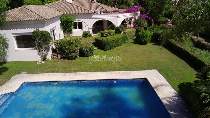 Foto 9efd81fa-925d-4f44-96ed-35e6ce61c14f. Chalet con camino parcheggio piscina in Sotogrande alto Sotogrande