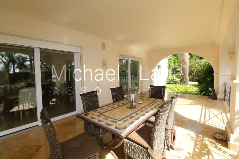 Foto ae6aedd1-d377-45cc-a461-7381ab862802. Chalet con camino parcheggio piscina in Sotogrande alto Sotogrande