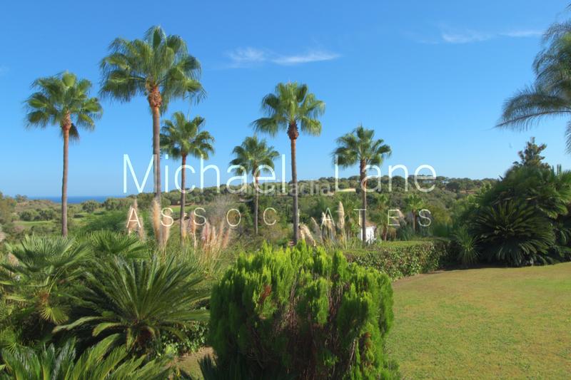 Foto cde6562e-795c-47f7-9d60-5259979707c4. Chalet con camino parcheggio piscina in Sotogrande alto Sotogrande