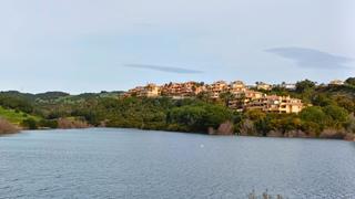 Pis a Sotogrande Alto. Espacioso apartamento con 3 dormitorios y vistas preciosas en so