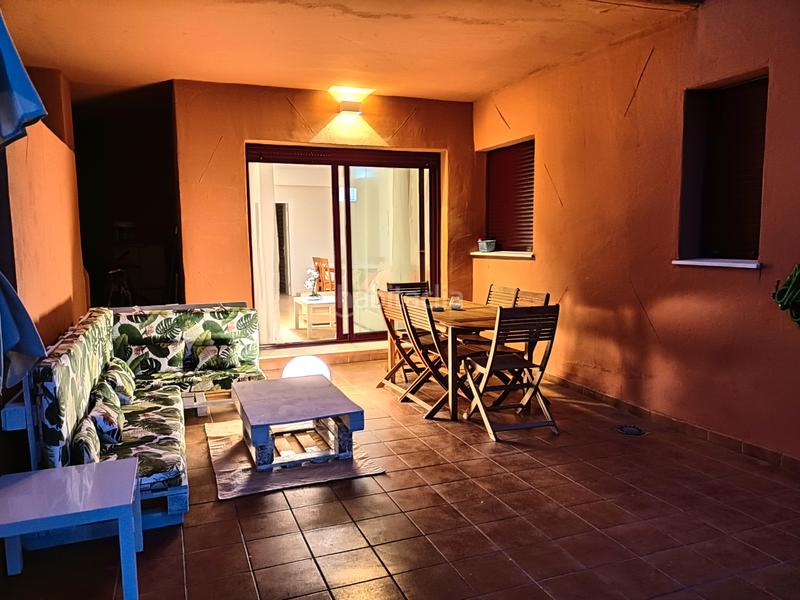 Foto abeb4336-2b89-44bb-a458-aed40ba46261. Piso encantador bajo de 2 dormitorios con jardín privado en la duquesa en Manilva