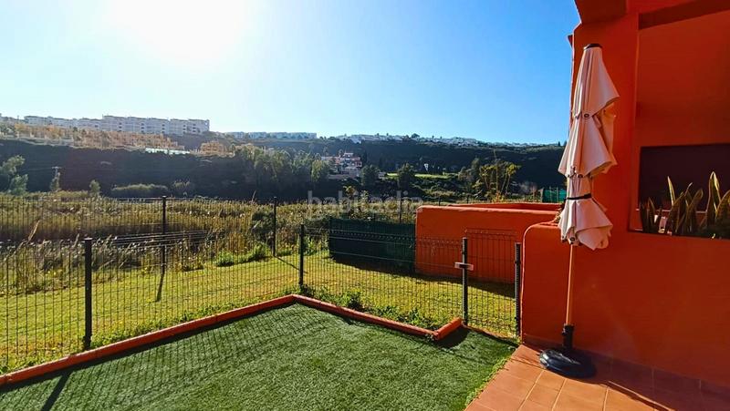 Foto d330786c-0e75-4918-b3a4-c338d480f834. Piso encantador bajo de 2 dormitorios con jardín privado en la duquesa en Manilva
