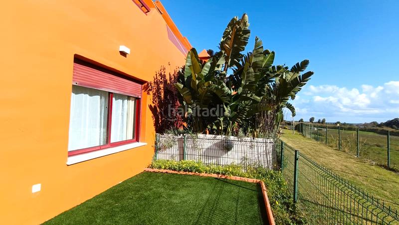 Foto f422f730-10a8-4d27-adea-05a0d1768f1e. Piso encantador bajo de 2 dormitorios con jardín privado en la duquesa en Manilva