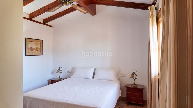 Foto 62311118-ce23-447c-b258-a5a8757dd252. Chalet con camino parcheggio in Villacana - Costalita - Saladillo Estepona