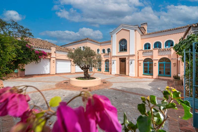 Foto 0a953630-25a4-4b5c-a75a-77e57c331bc3. Maison avec cheminée parking piscine dans Sotogrande alto Sotogrande