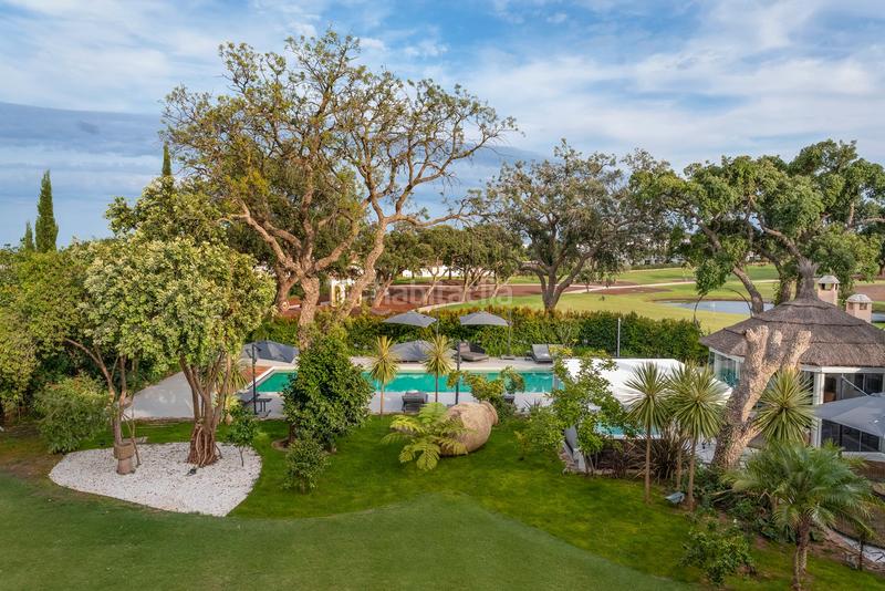 Foto 652c290c-fee4-4c5a-9ab5-1ba8818ca09f. Maison avec cheminée parking piscine dans Sotogrande alto Sotogrande