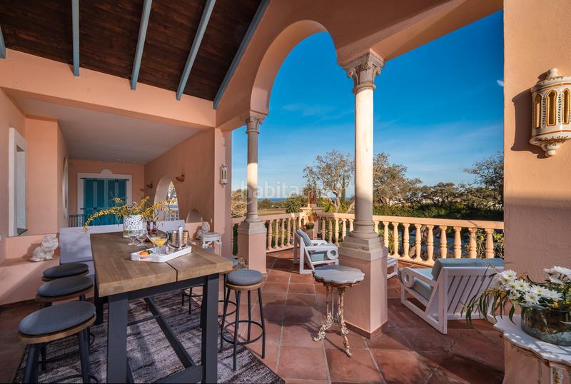 Foto 75d4aa53-1f73-47b6-9271-38d3bc57ffce. Maison avec cheminée parking piscine dans Sotogrande alto Sotogrande