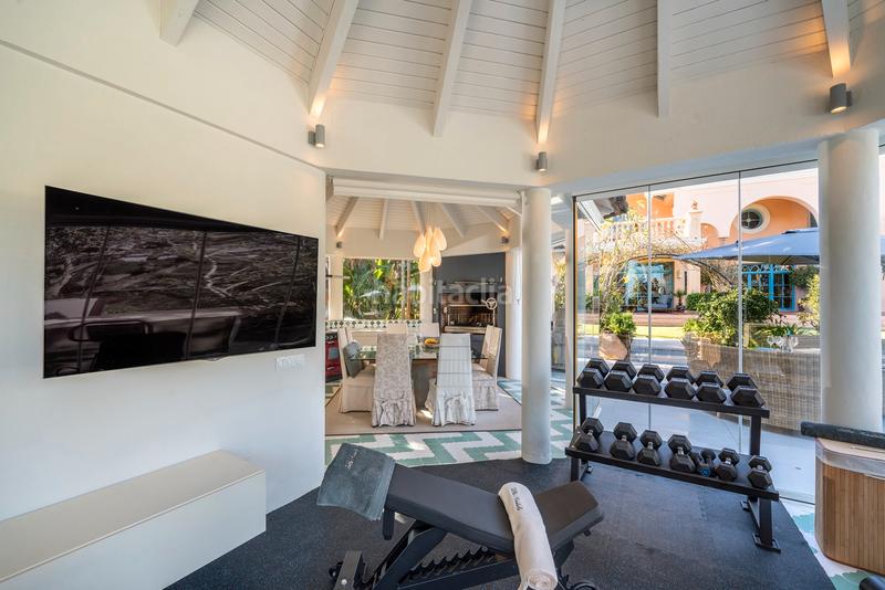 Foto 9f40d71a-9cad-47d9-aa09-ad71e34b97ff. Maison avec cheminée parking piscine dans Sotogrande alto Sotogrande