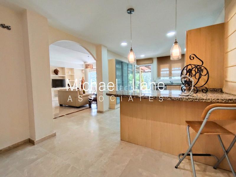 Foto 3ba531f2-c3b8-4cd9-8096-a7392db71689. Piano terra con parcheggio piscina in Sotogrande alto Sotogrande