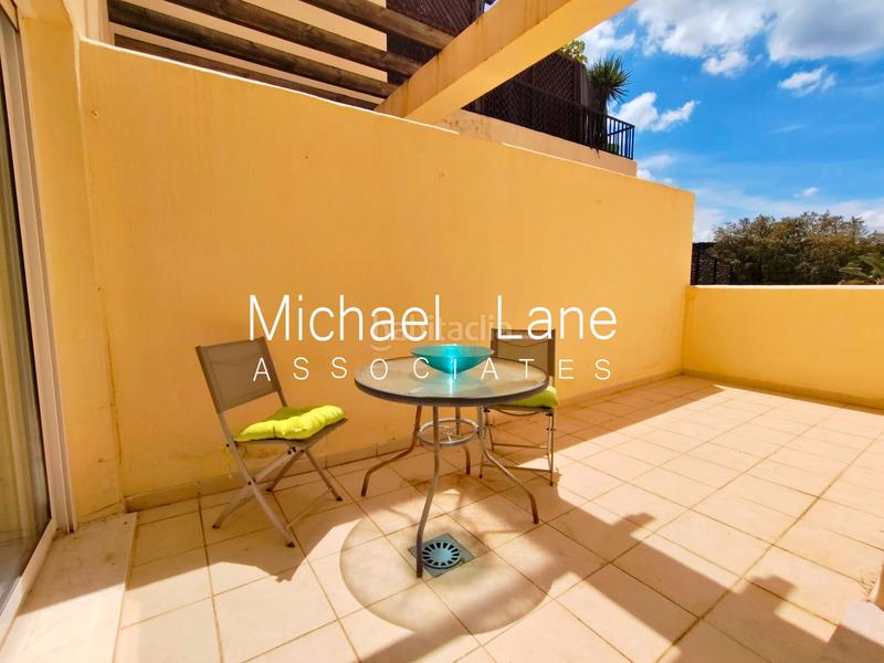 Foto fba014fc-a3eb-4820-8fd5-b1473759895a. Piano terra con parcheggio piscina in Sotogrande alto Sotogrande