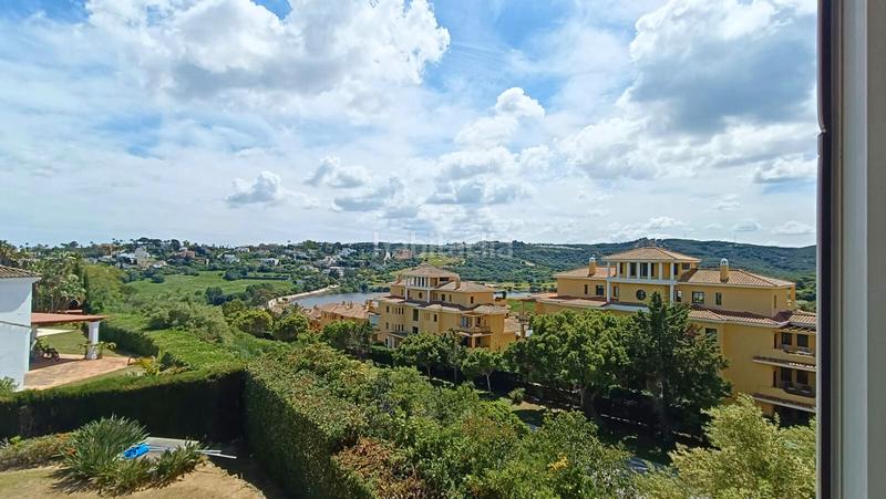 Foto 2a009ef8-1a60-4984-91ae-2b6e7bf8d088. Chalet avec cheminée parking piscine dans Sotogrande alto Sotogrande