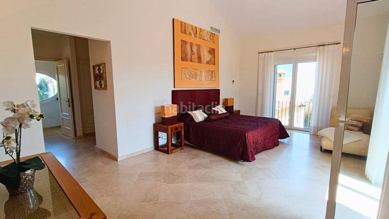 Foto 7f356002-bda0-4419-890c-004cba6bf324. Chalet avec cheminée parking piscine dans Sotogrande alto Sotogrande